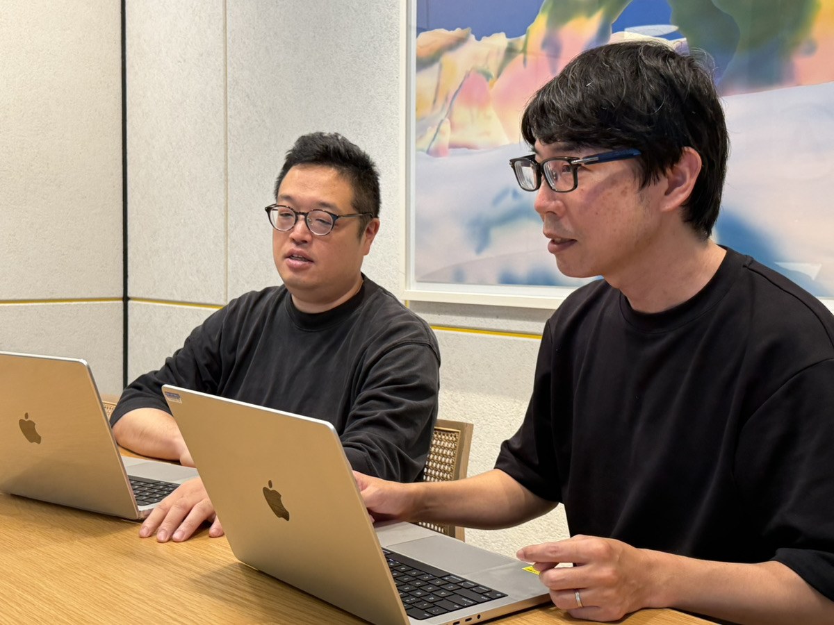 承継した企業へのAI実装について語る小森谷一生氏と齋藤圭吾氏